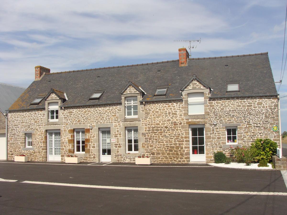Chambres D'Hotes Le Petit Angle Saint-Broladre Exteriér fotografie